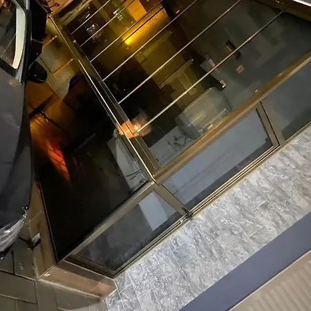 2+1 In Izmir Dicht Bij Het Centrum En Zee Op Afstand 5 Minuten קוסדסי
